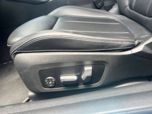 Used 2022 BMW M440i Coupe RWD image 16