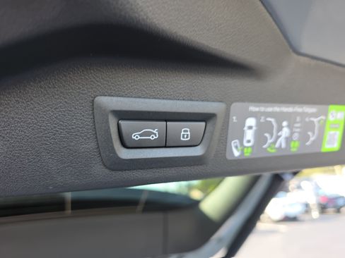 New 2026 BMW X5 sDrive40i w/ M Sport Package image 9