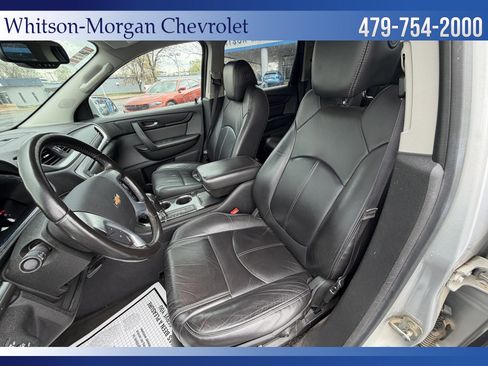 Used 2015 Chevrolet Traverse LT image 9