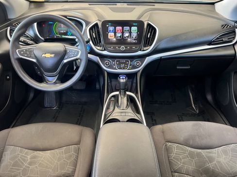 Used 2018 Chevrolet Volt LT FWD image 3