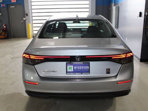 Used 2023 Honda Accord EX image 38