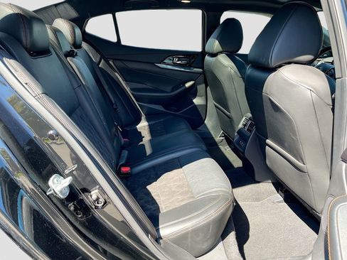 Used 2022 Nissan Maxima SR w/ Sport Mat Group image 26