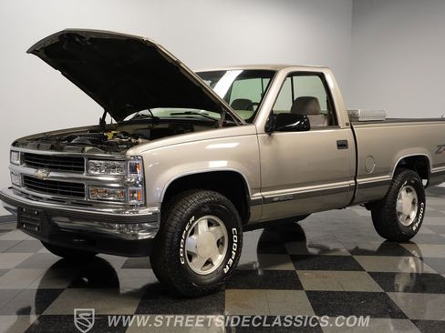 Used 1998 Chevrolet Silverado 1500 4x4 Regular Cab w/ Preferred Equipment Group 2 image 31