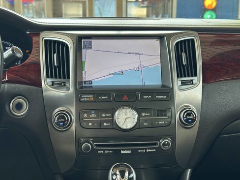 Used 2012 Hyundai Equus Signature image 18