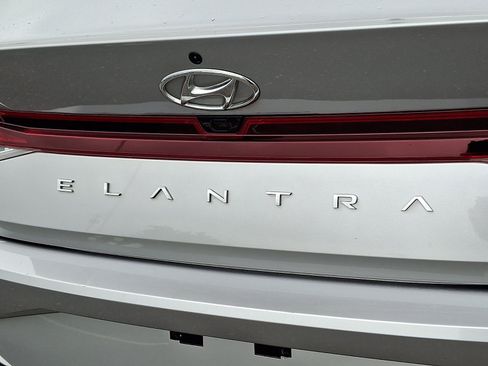 Certified 2023 Hyundai Elantra SEL w/ Convenience Package FWD image 30
