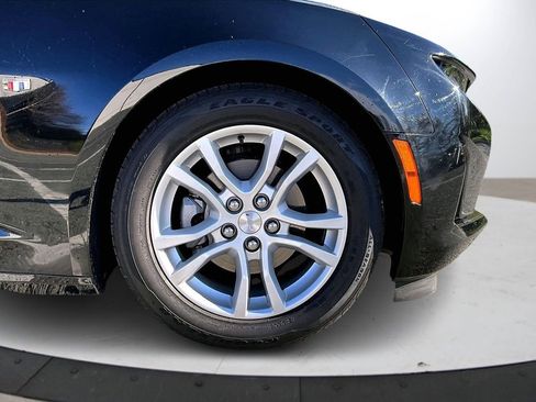 Used 2020 Chevrolet Camaro LT image 30