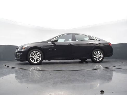 Used 2017 Chevrolet Malibu LT image 45