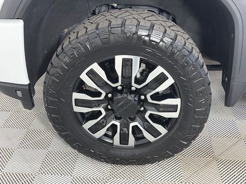 Used 2020 GMC Sierra 3500 Denali w/ Denali Ultimate Package AWD/4WD image 8