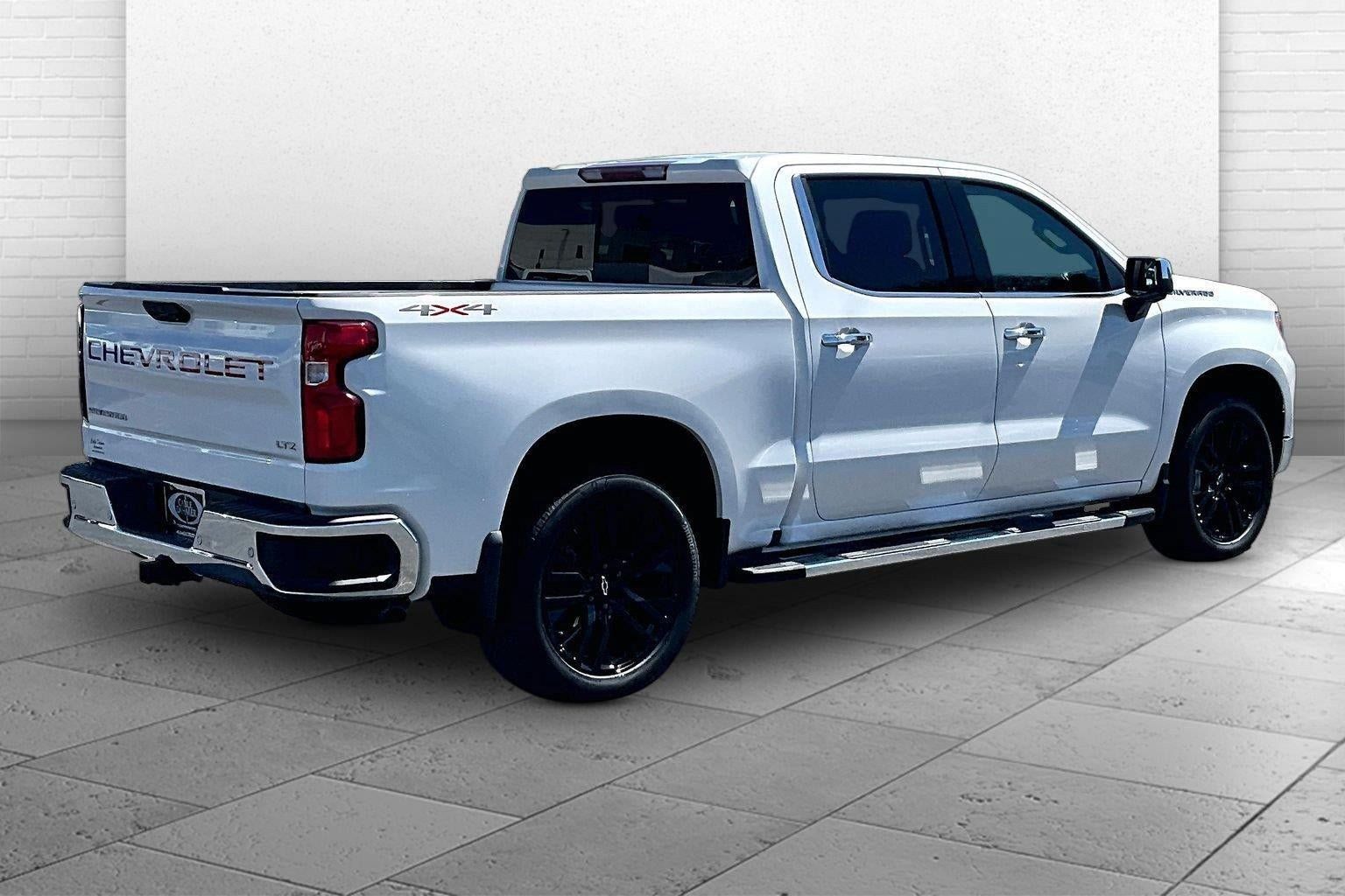 Used 2022 Chevrolet Silverado 1500 LTZ w/ LTZ Convenience Package II AWD/4WD image 14