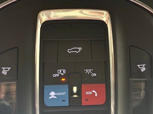 Used 2025 Jeep Grand Cherokee Limited w/ Black Appearance Package image 32