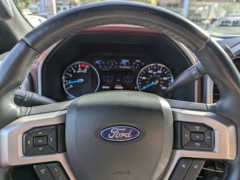 Certified 2022 Ford F250 Platinum image 32