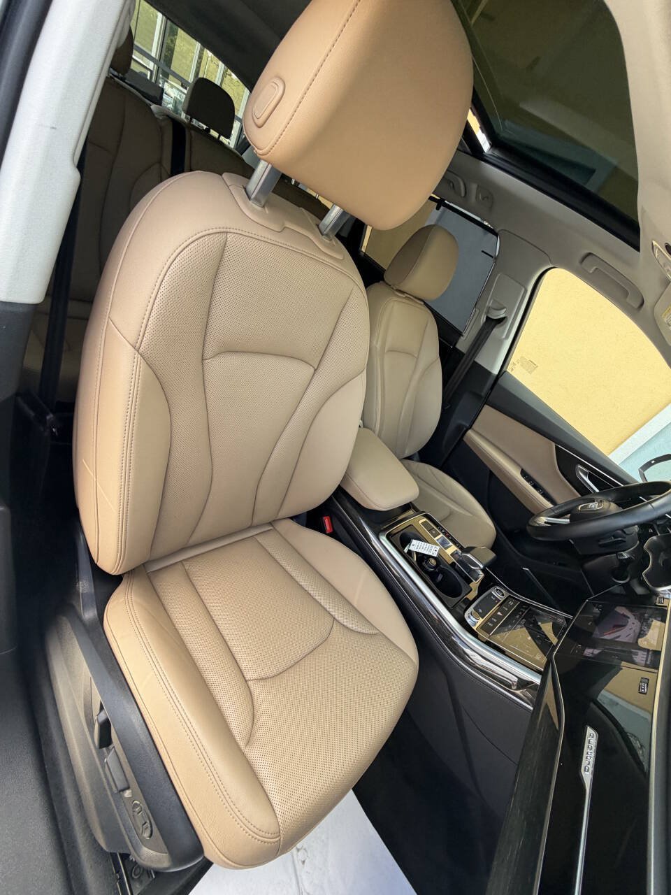 Used 2023 Audi Q7 3.0T Premium Plus w/ Premium Plus Package AWD/4WD image 18