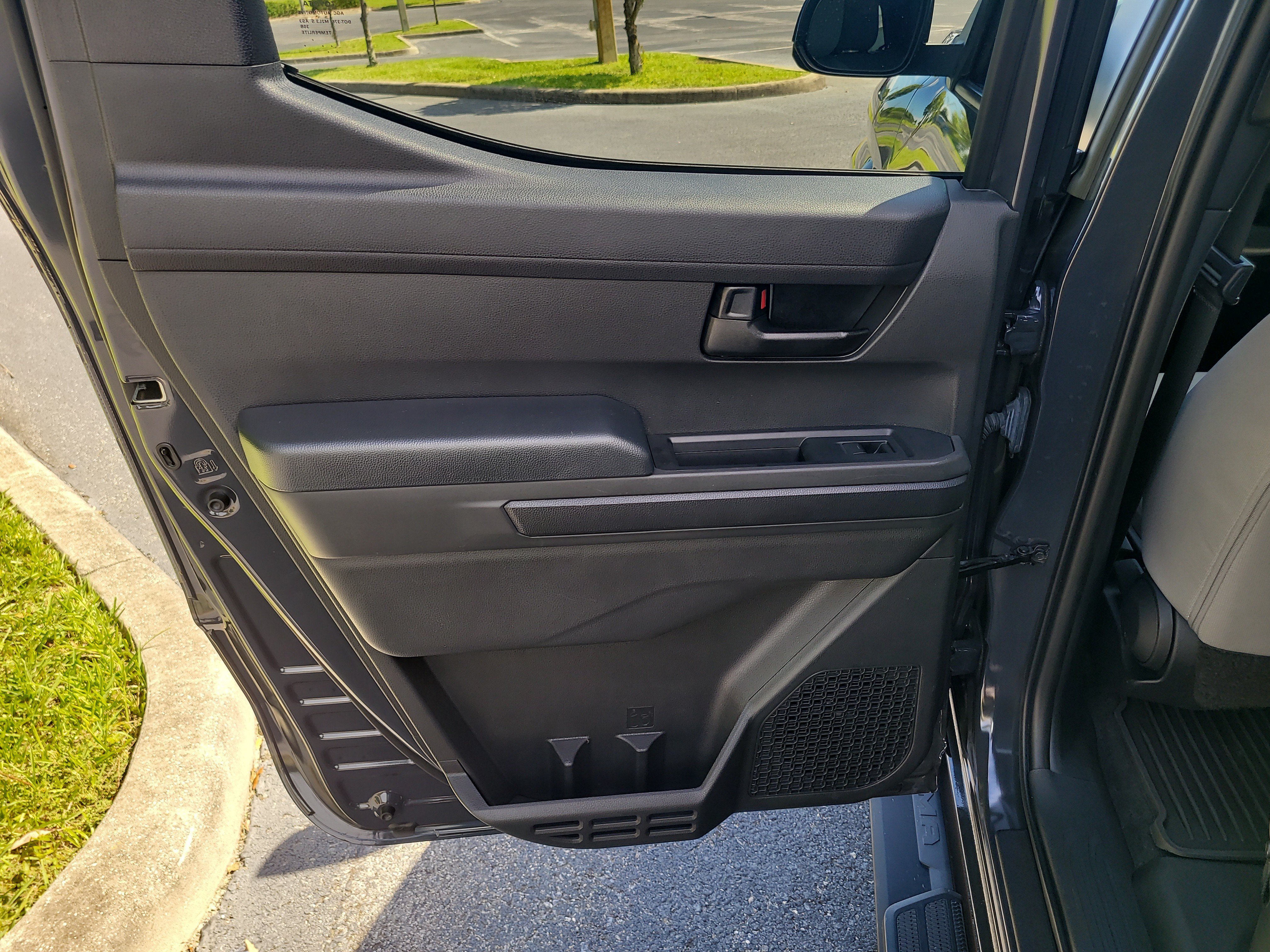 Used 2025 Toyota Tacoma SR5 RWD image 13