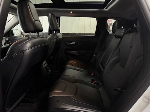 Certified 2022 Jeep Cherokee Limited image 21