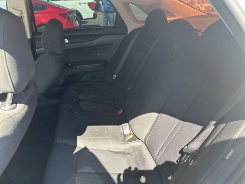 Used 2022 Kia K5 LX image 10