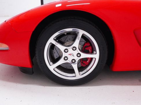 Used 2004 Chevrolet Corvette Convertible w/ Preferred Equipment Group image 9