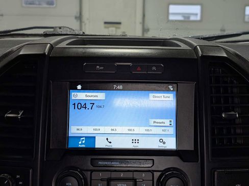 Used 2017 Ford F150 XL w/ Equipment Group 101A Mid AWD/4WD image 18