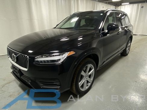Used 2023 Volvo XC90 B5 Core image 1