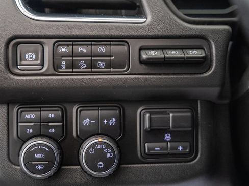 Used 2024 Chevrolet Tahoe High Country AWD/4WD image 43