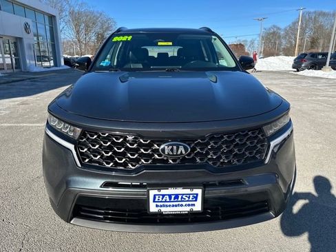 Used 2021 Kia Sorento S image 2