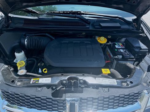 Used 2020 Dodge Grand Caravan SXT FWD image 32
