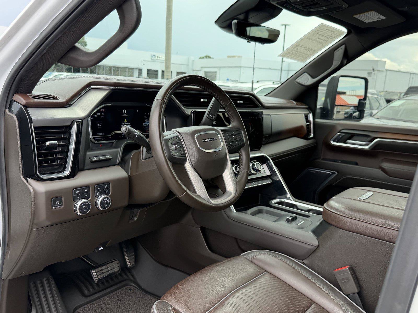 Used 2024 GMC Sierra 3500 Denali w/ Denali Reserve Package AWD/4WD image 16