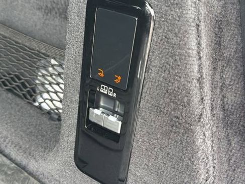 Used 2025 Land Rover Range Rover Sport SE image 28