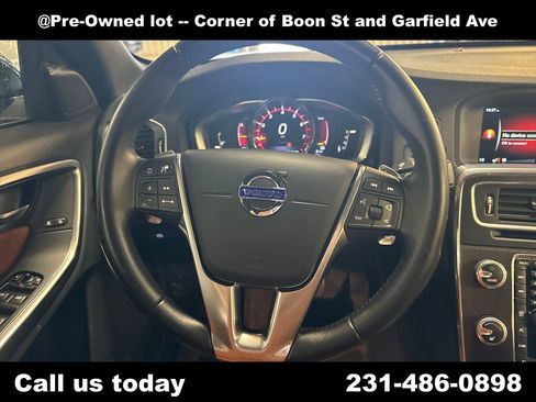 Used 2016 Volvo S60 T5 Premier w/ Convenience Package FWD image 19