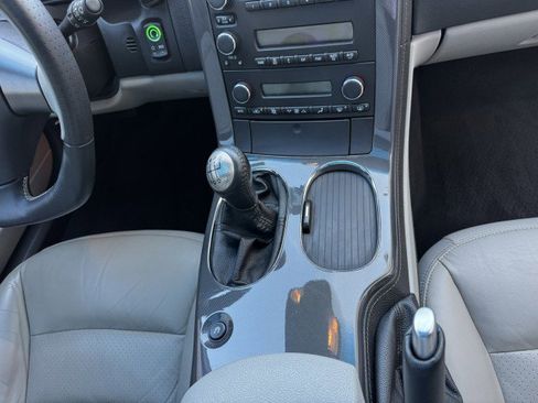 Used 2006 Chevrolet Corvette Coupe w/ Performance Package image 30