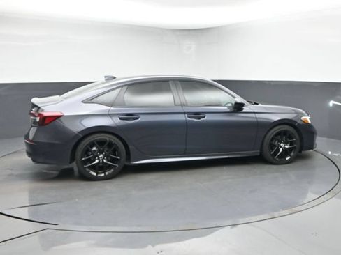 Used 2025 Honda Civic Sport image 9