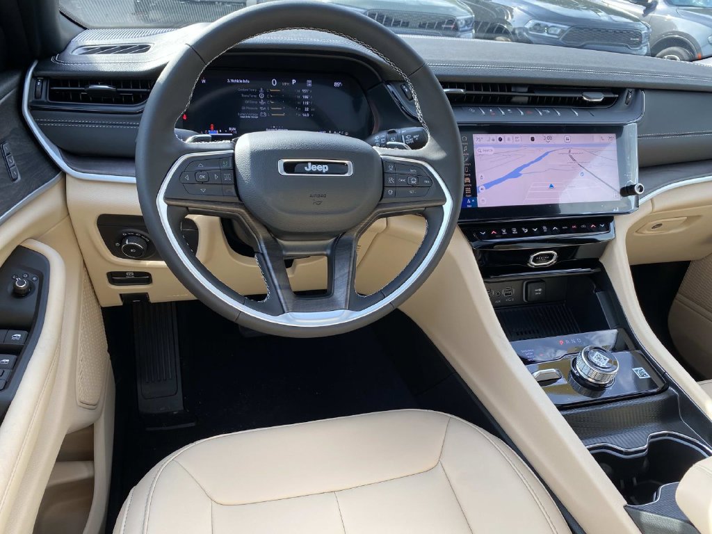 New 2027 Jeep Grand Cherokee Limited AWD/4WD image 8