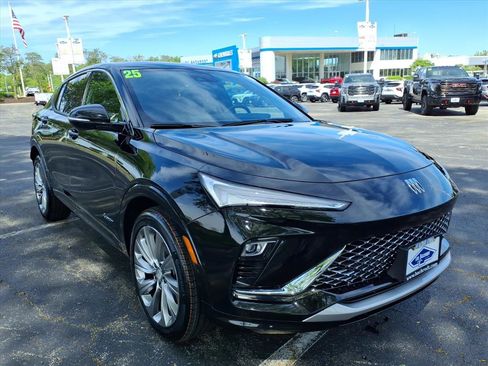 Used 2025 Buick Envista Avenir FWD image 1