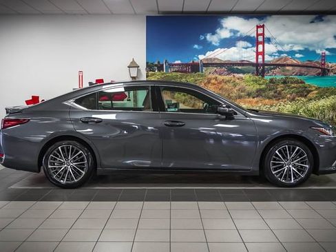Certified 2023 Lexus ES 300h w/ Premium Package FWD image 5