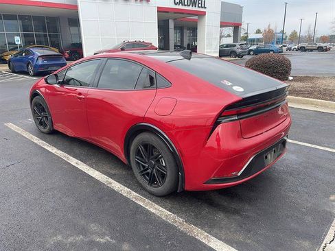 Used 2023 Toyota Prius XLE image 11