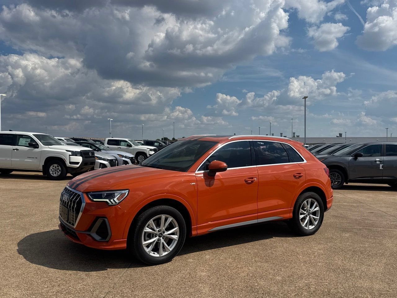 Used 2022 Audi Q3 2.0T Premium Plus w/ Premium Plus Package AWD/4WD image 8