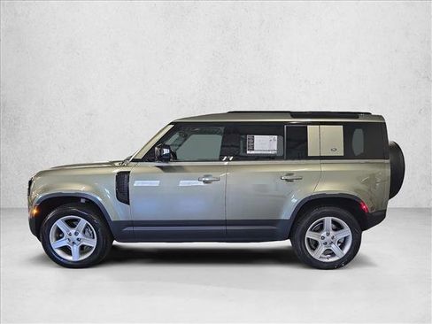 Certified 2023 Land Rover Defender 110 SE AWD/4WD image 8