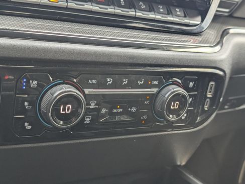Used 2023 Chevrolet Silverado 1500 ZR2 w/ Technology Package AWD/4WD image 15