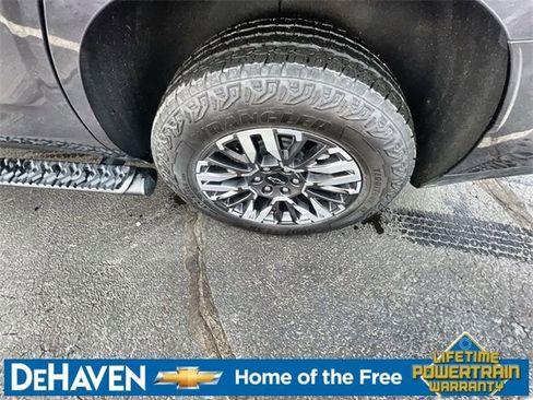 Used 2025 Chevrolet Tahoe Z71 AWD/4WD image 31