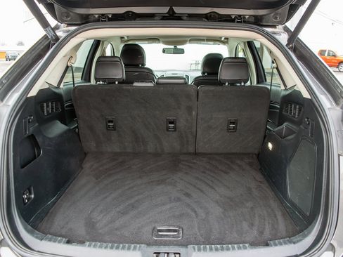 Used 2018 Ford Edge Titanium image 6