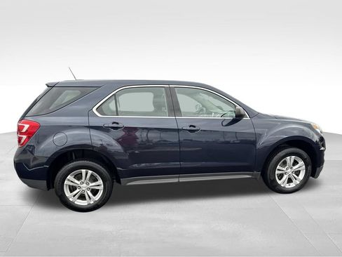 Used 2017 Chevrolet Equinox LS FWD image 2