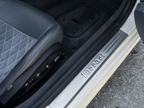 Used 2015 Ferrari California T image 48