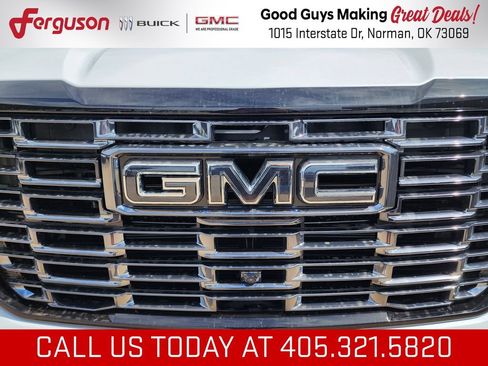 New 2026 GMC Yukon XL Denali Ultimate AWD/4WD image 9