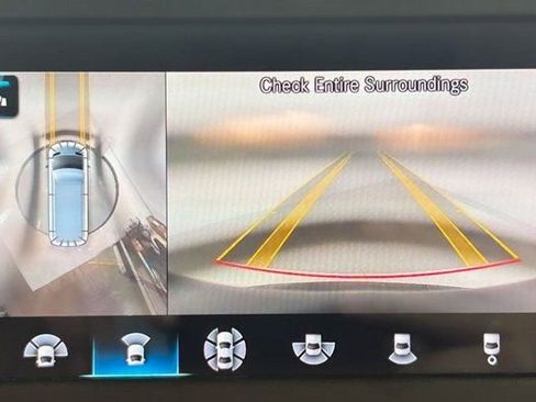 Used 2023 Mercedes-Benz Sprinter 1500 image 17