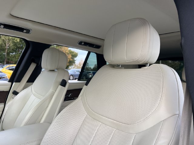 Used 2024 Land Rover Range Rover SE AWD/4WD image 14