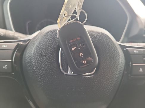 Used 2024 Honda Pilot Touring image 32