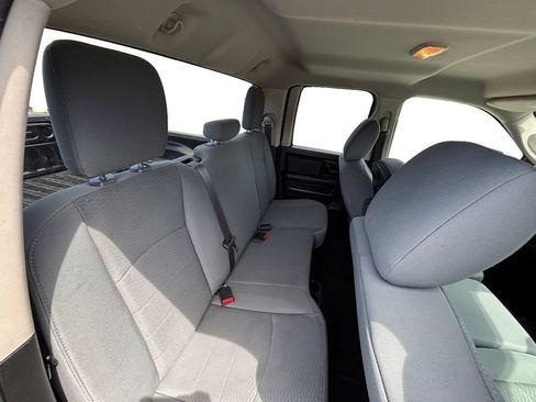 Used 2019 RAM 1500 Express AWD/4WD image 18