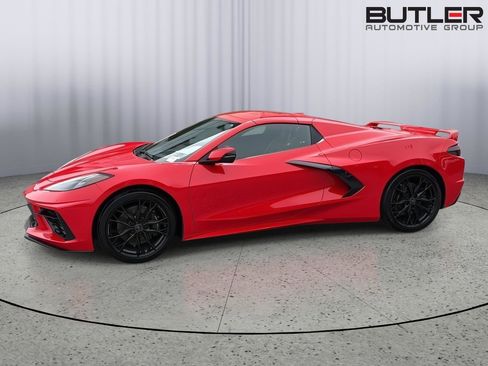 Used 2023 Chevrolet Corvette Stingray Premium Conv w/ Z51 Performance Package RWD image 3