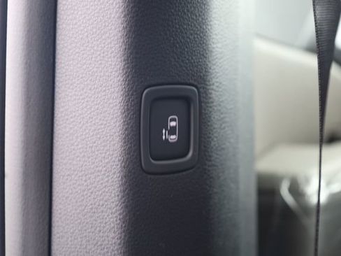 New 2026 Kia Carnival EX image 24