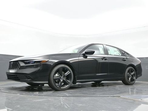 Used 2025 Honda Accord Sport image 21