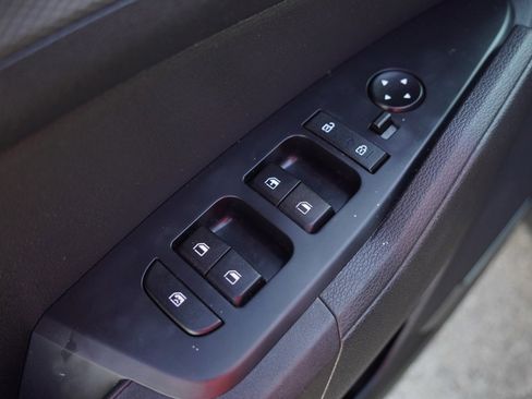 Used 2024 Kia Sportage LX image 10